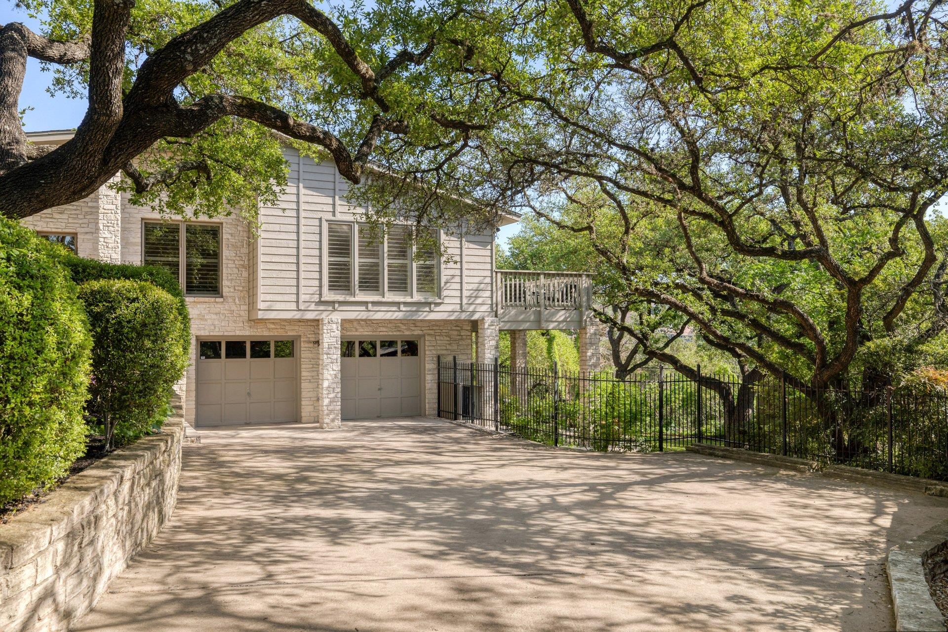 5901 Lookout Mountain DR