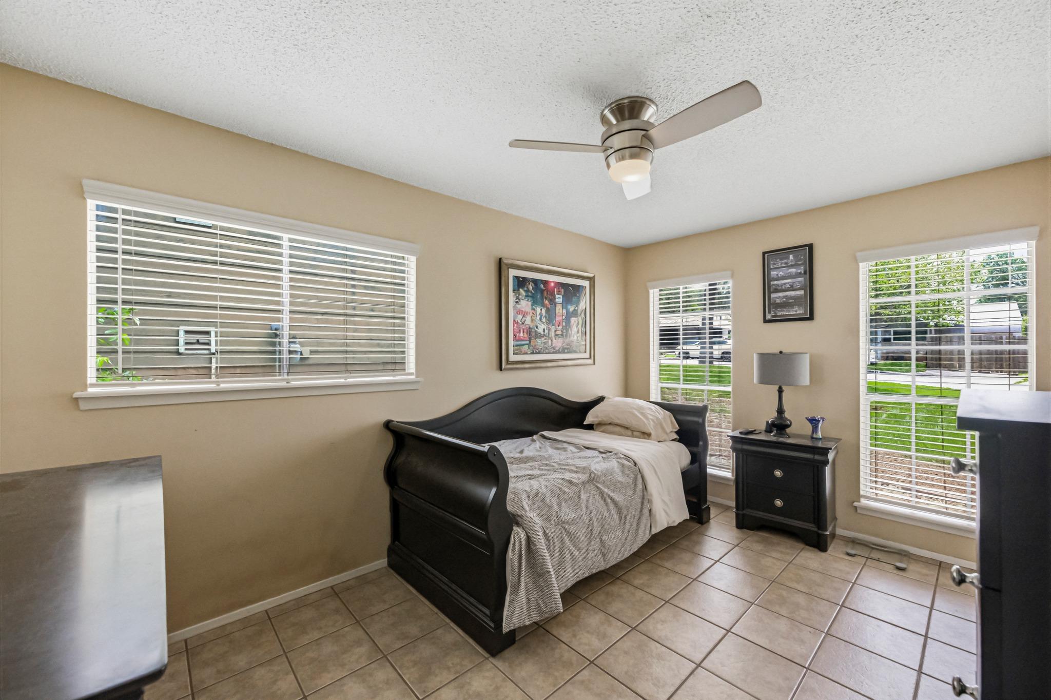 4910 Sylvandale DR