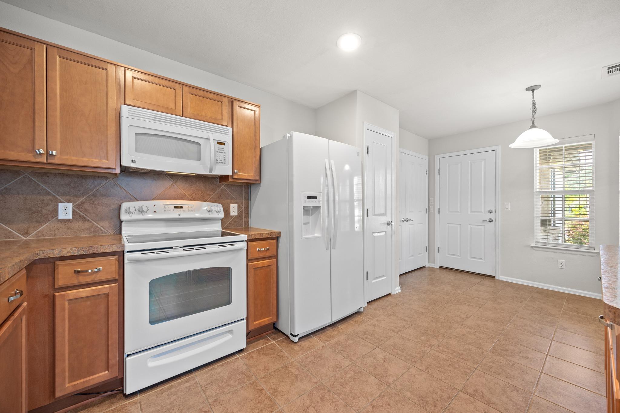 522 Salt Creek LN