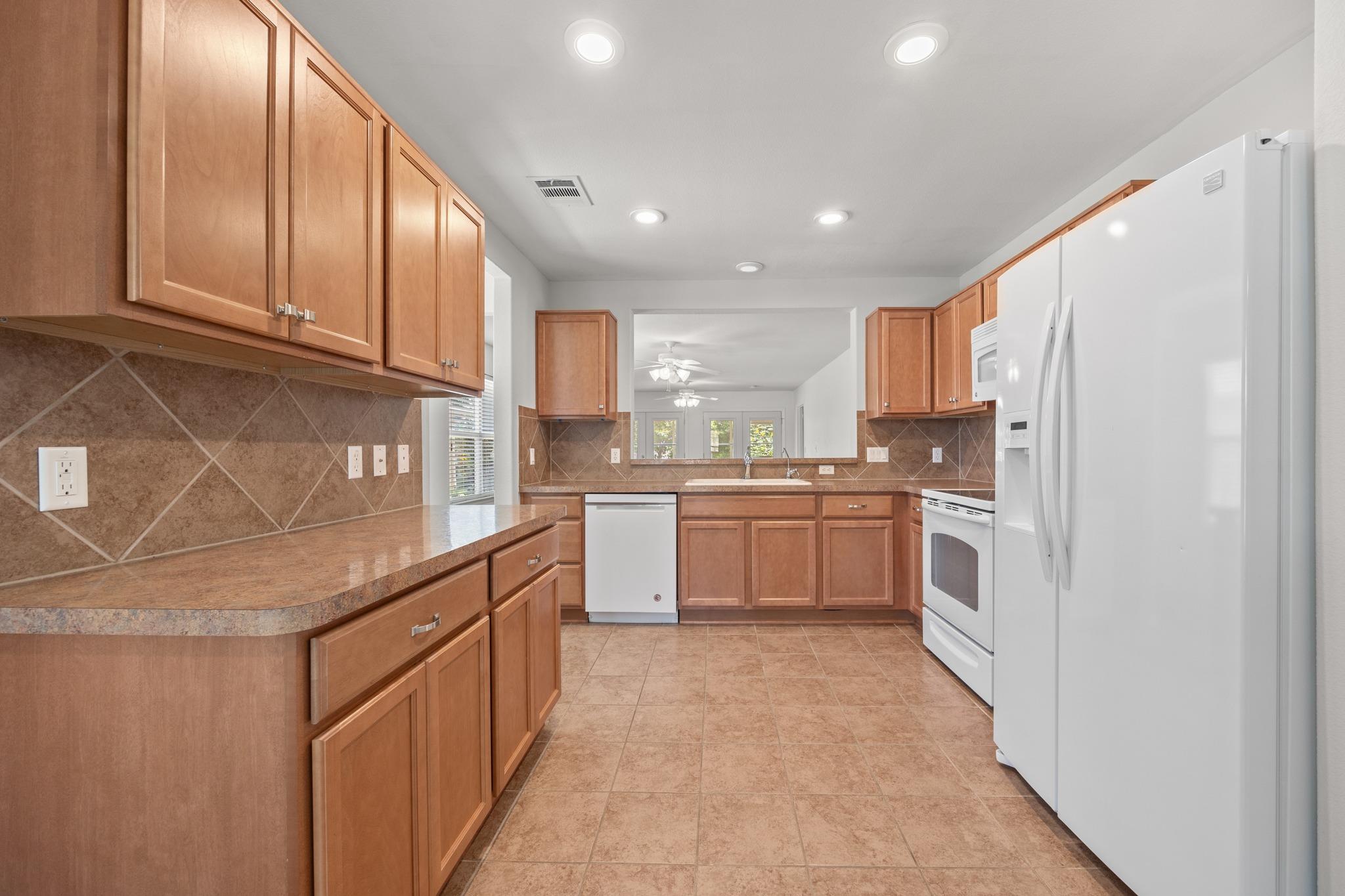 522 Salt Creek LN
