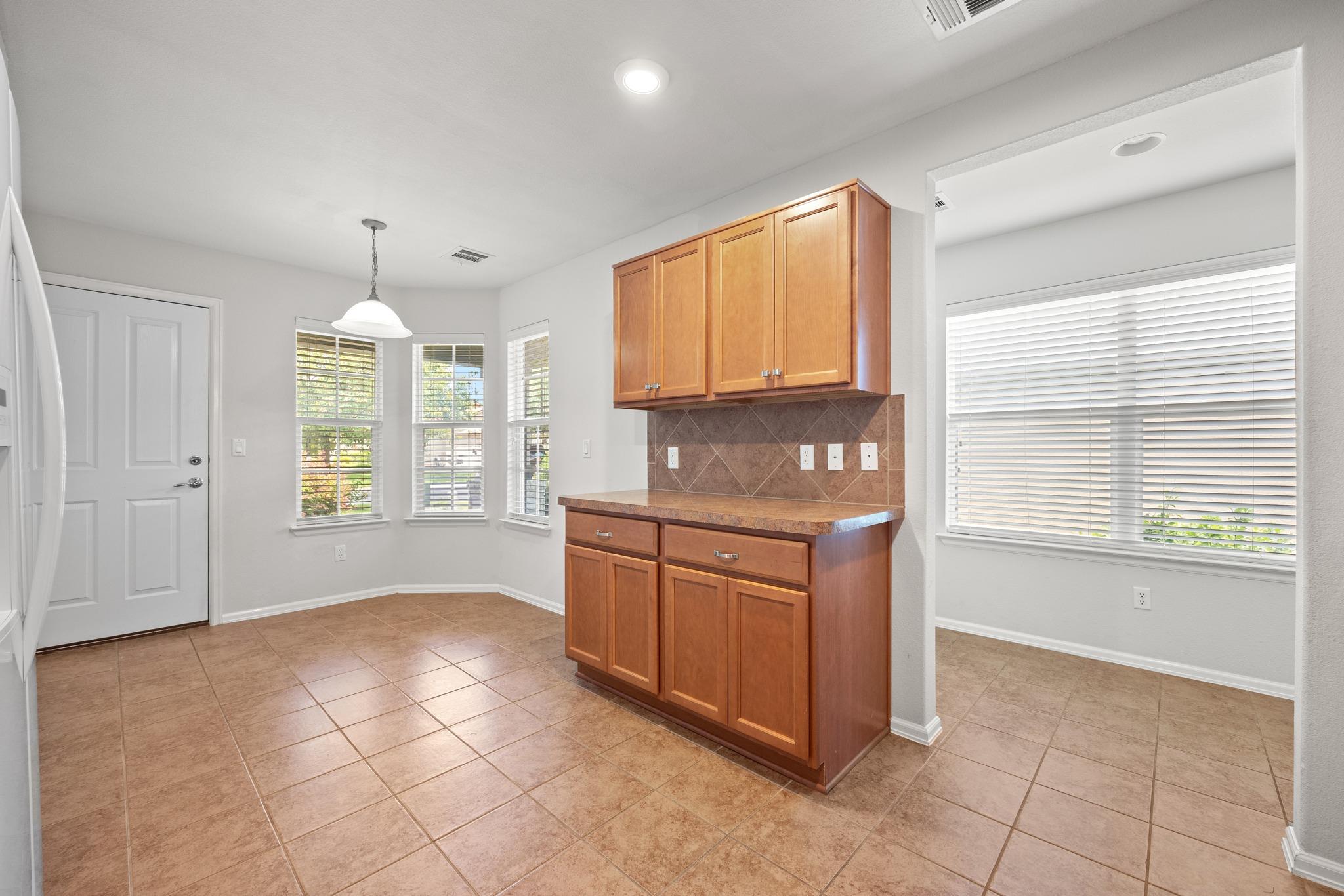 522 Salt Creek LN