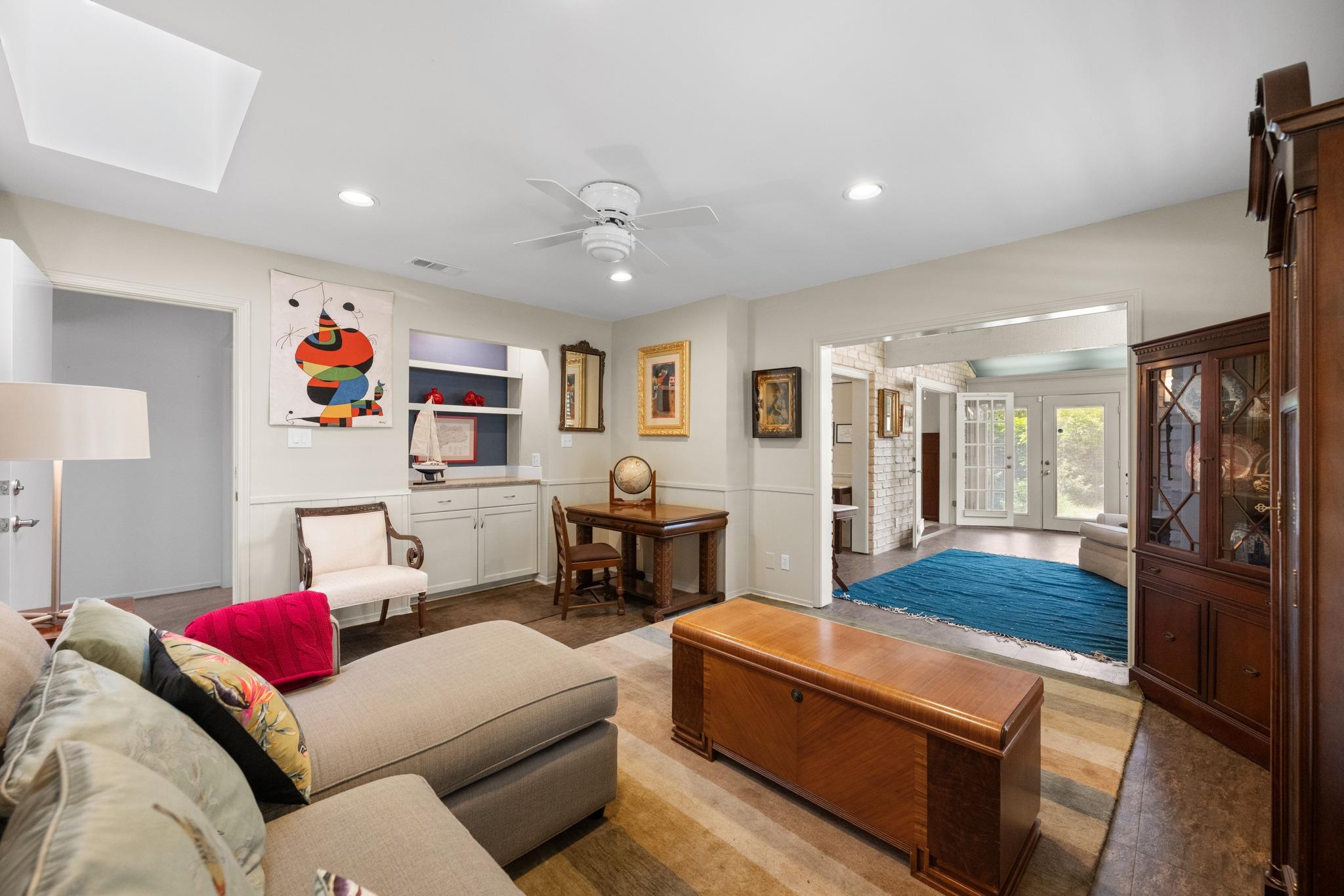 8107 Middle CT