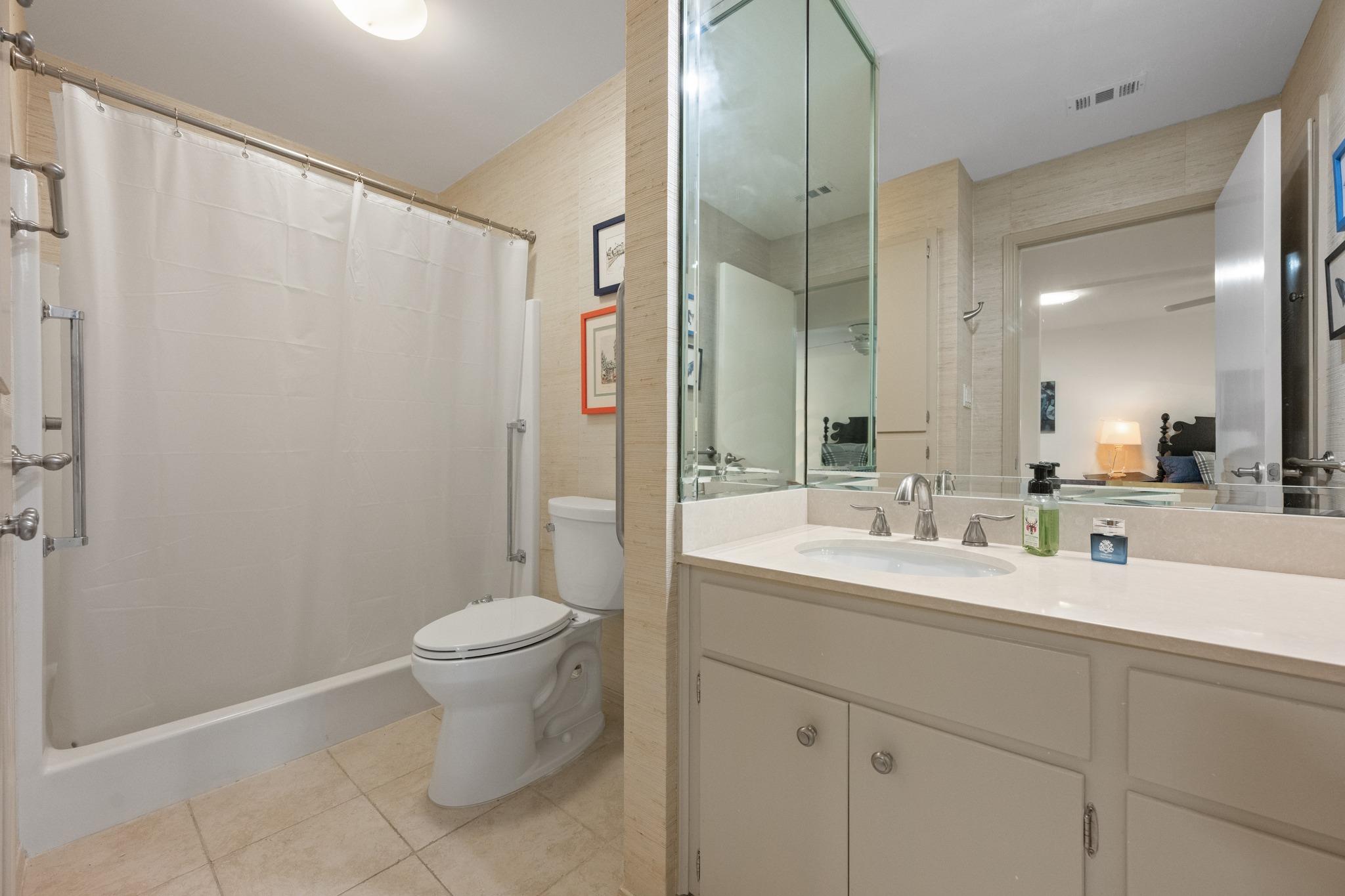 8107 Middle CT
