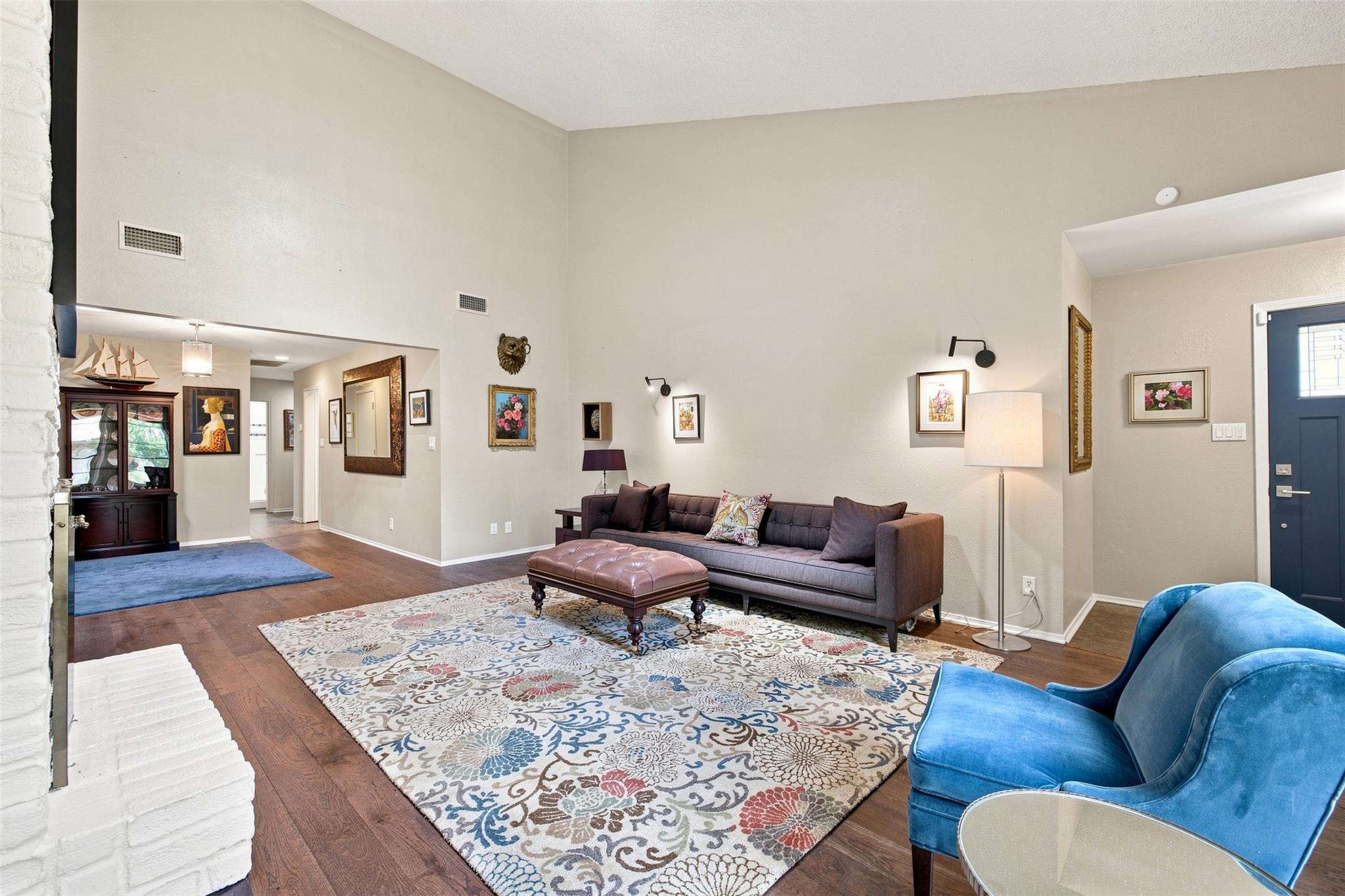 8107 Middle CT