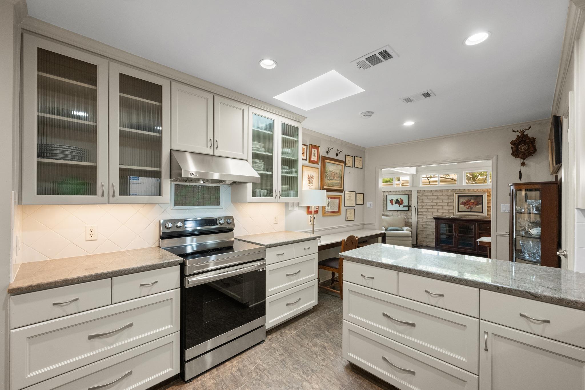 8107 Middle CT