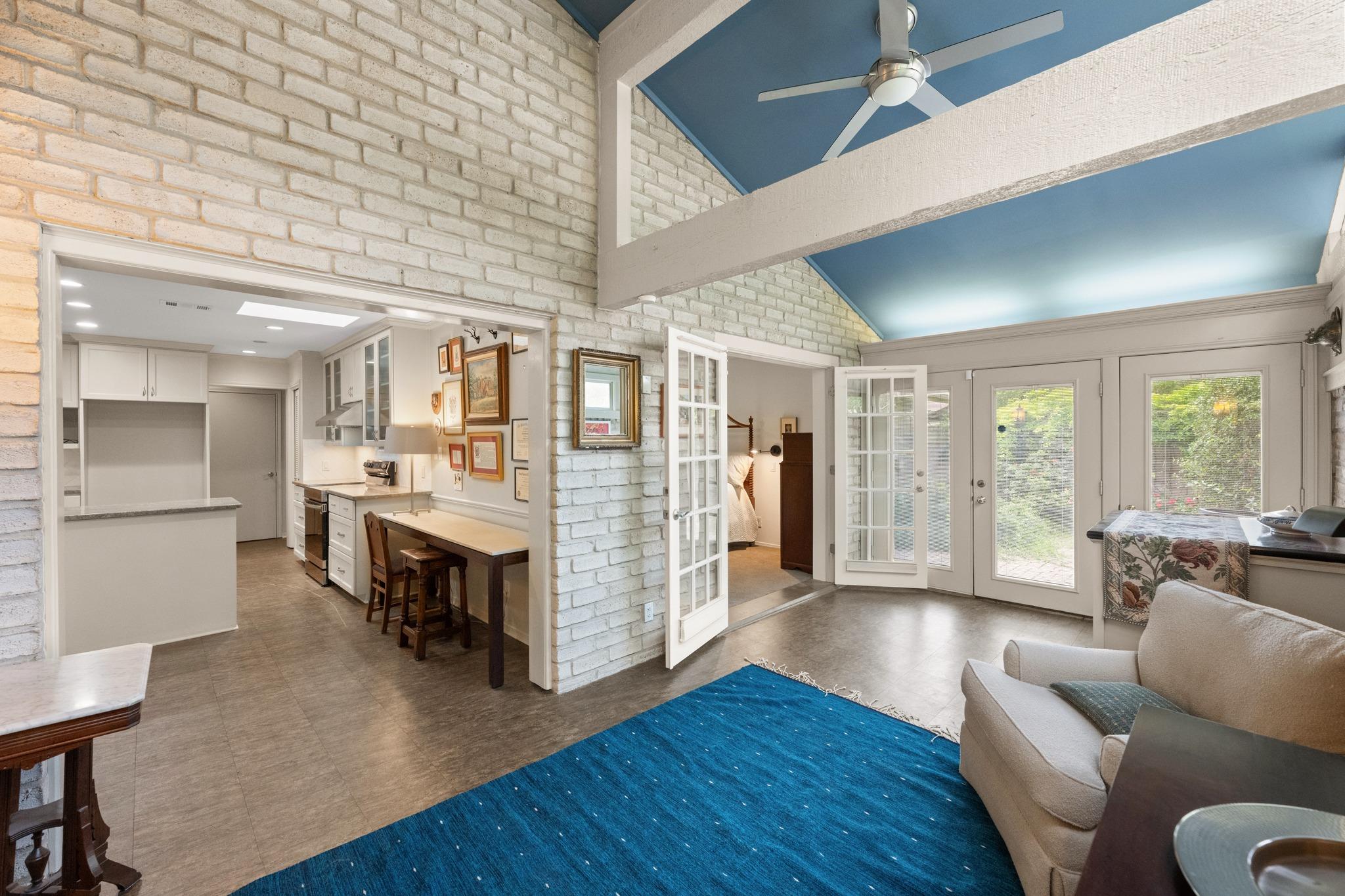 8107 Middle CT