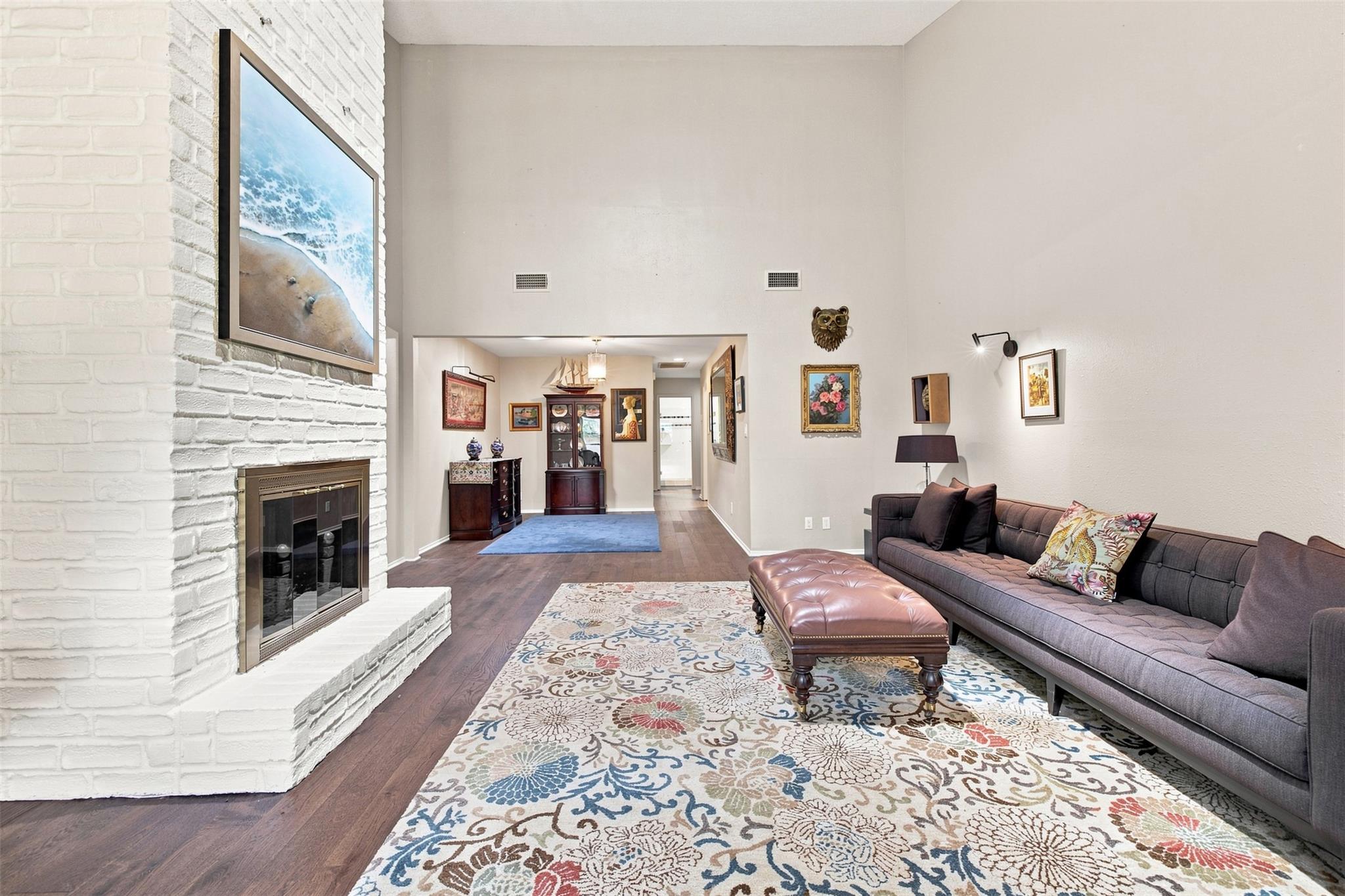8107 Middle CT