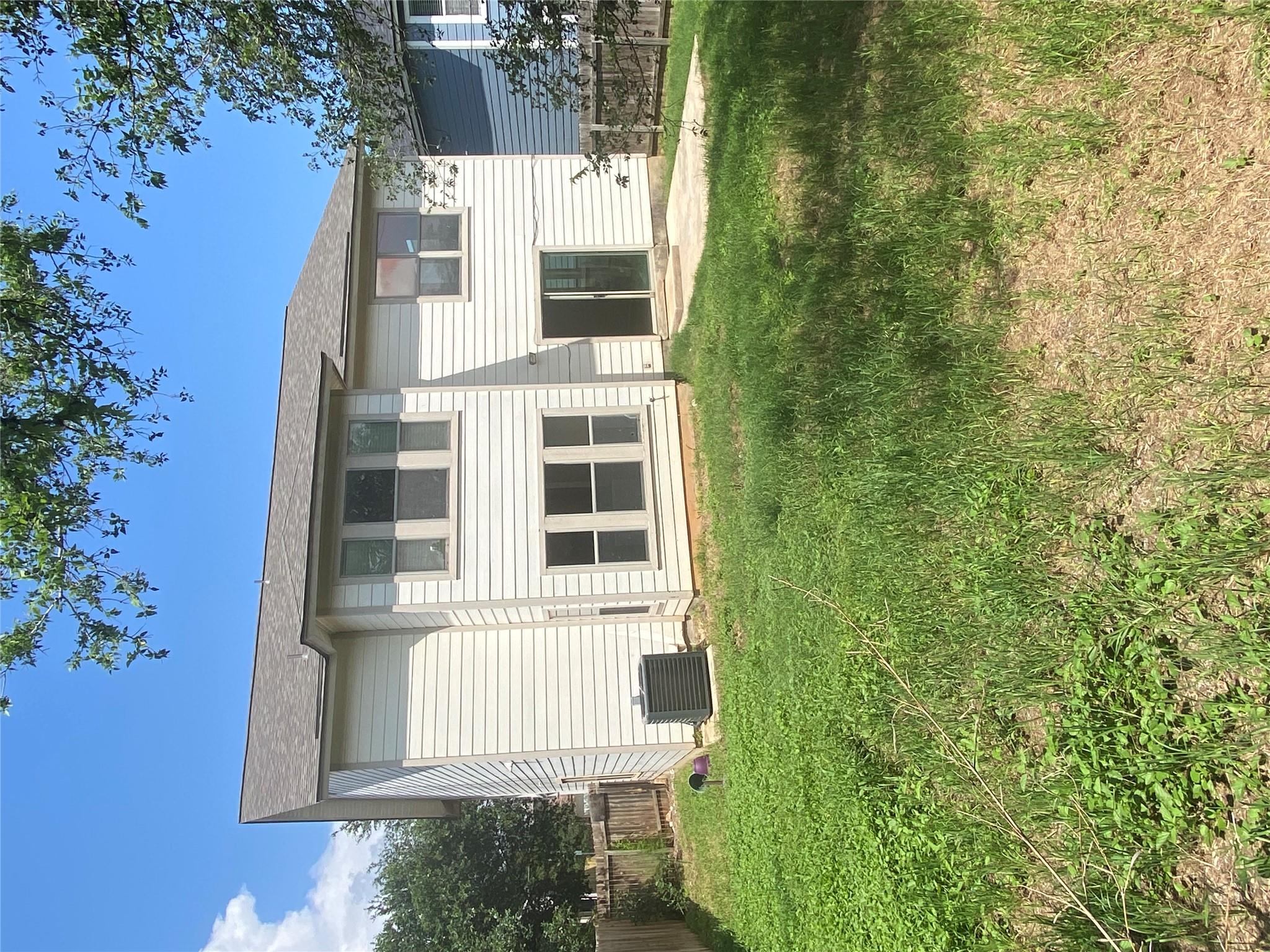 1405 Meadow PKWY