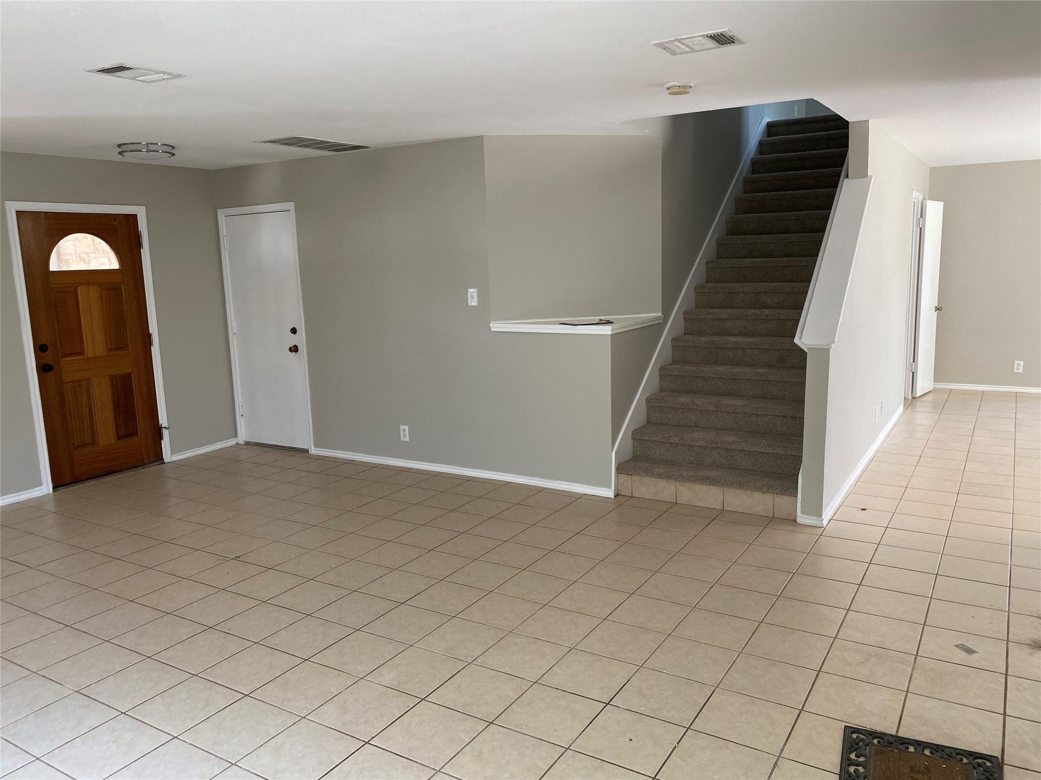 1405 Meadow PKWY