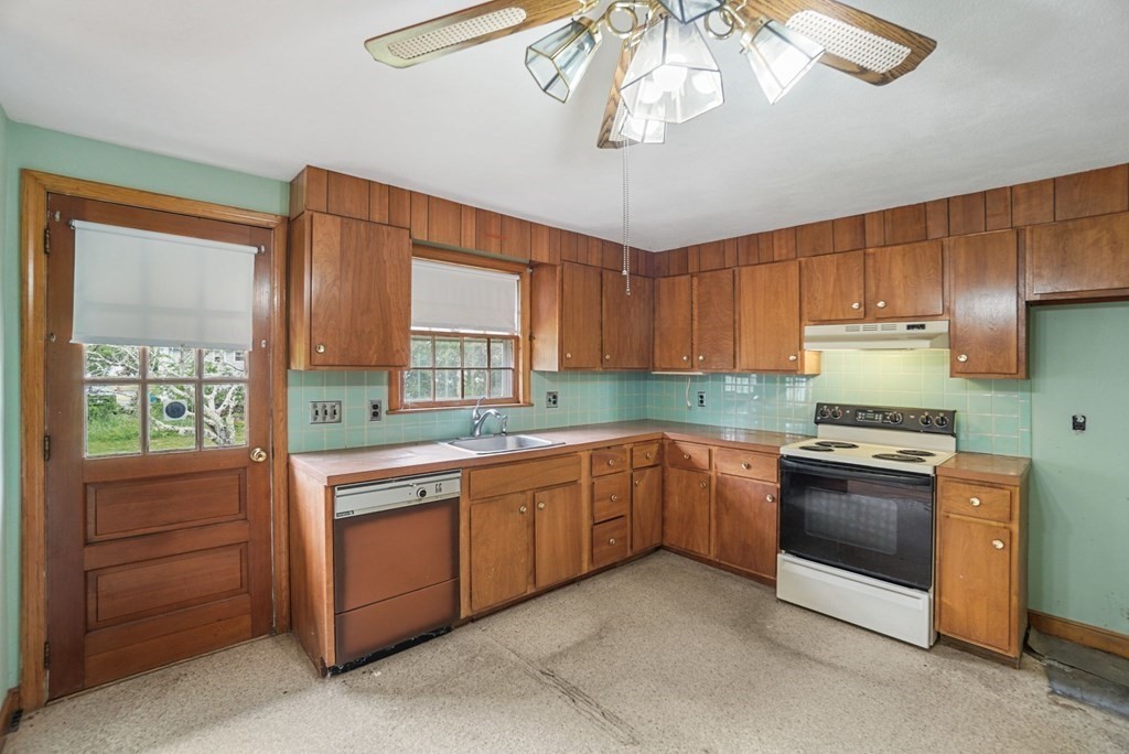 12 Randall Drive