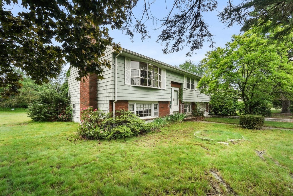 12 Randall Drive