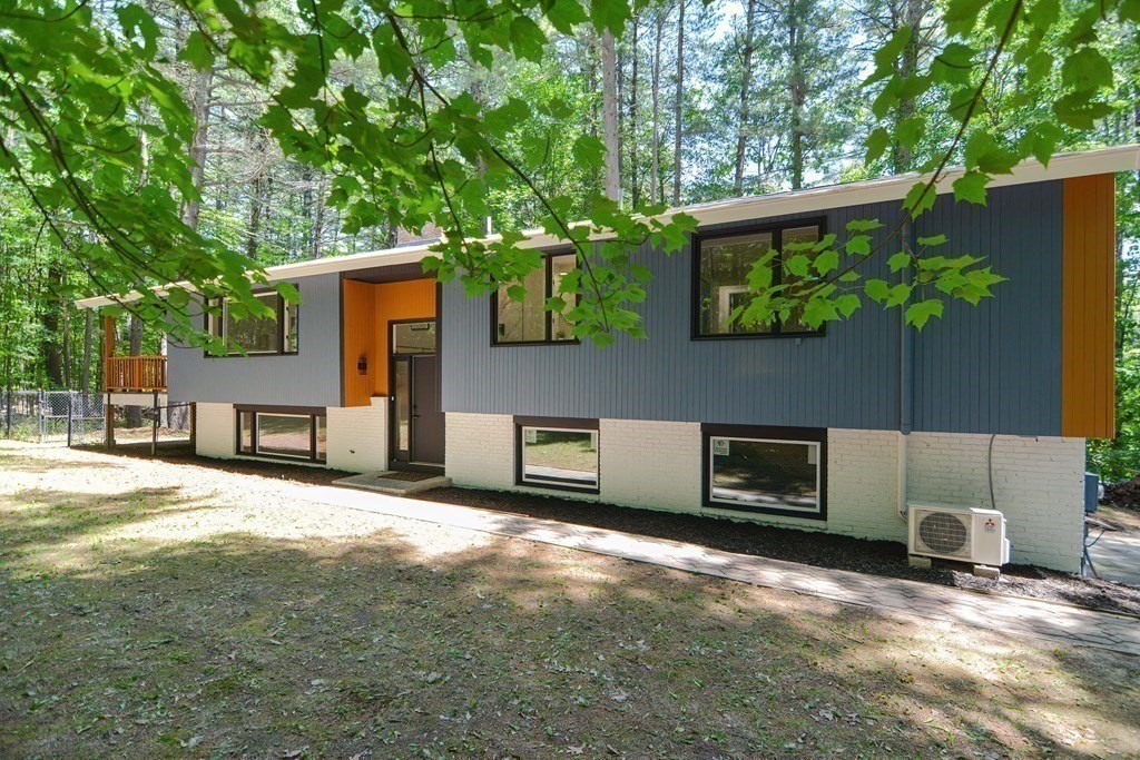 27 Adams Dr
