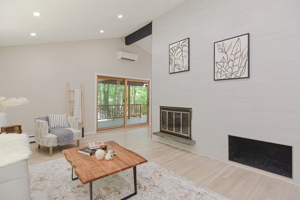 27 Adams Dr