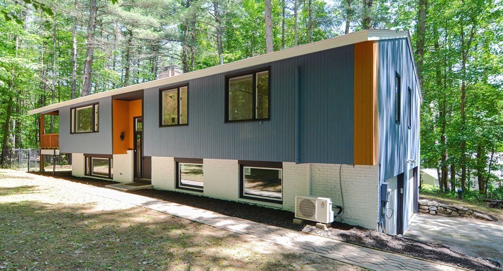 27 Adams Dr