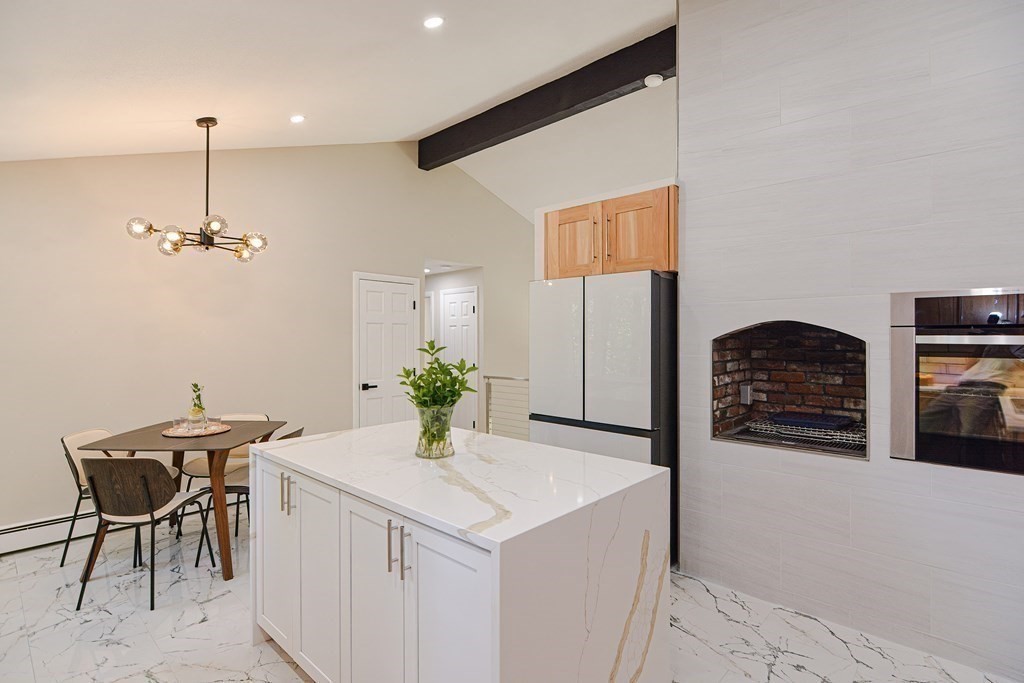 27 Adams Dr
