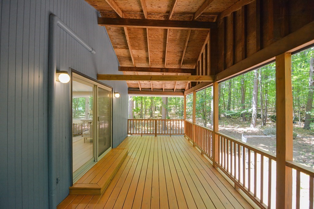 27 Adams Dr
