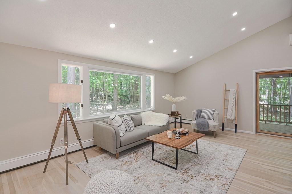 27 Adams Dr