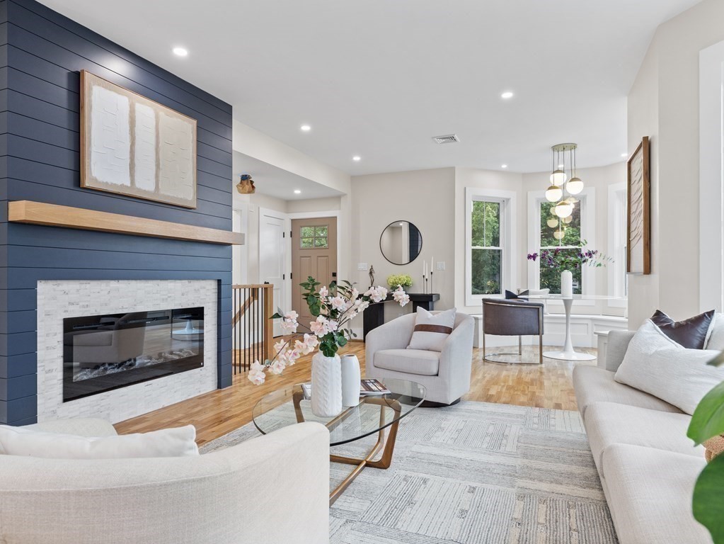 62 Marshall St # 1