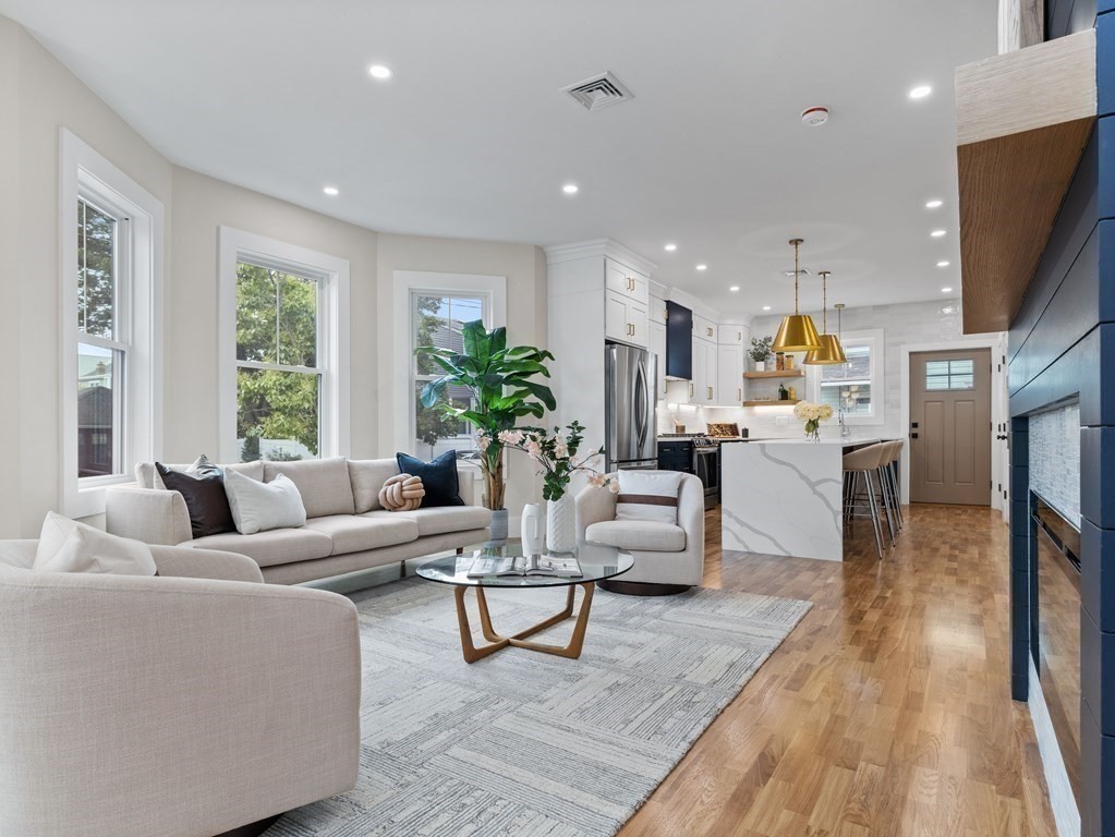 62 Marshall St # 1