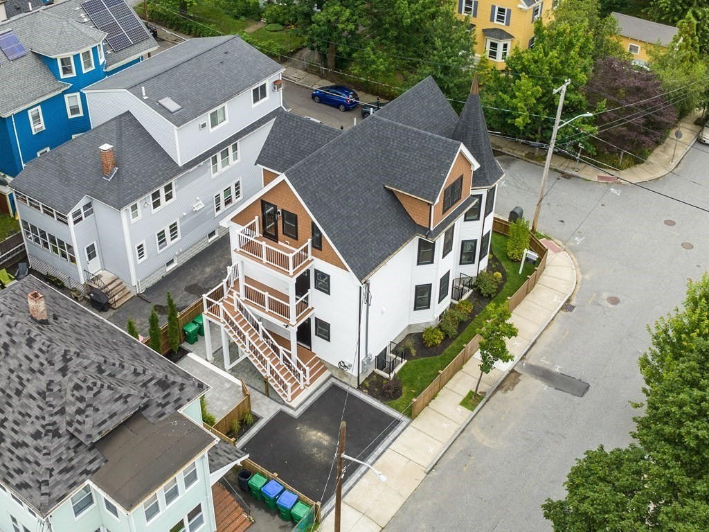 62 Marshall St # 1