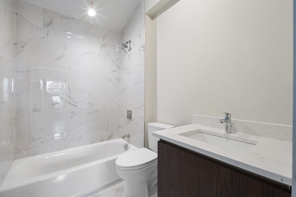 83 Glendower Rd # 2