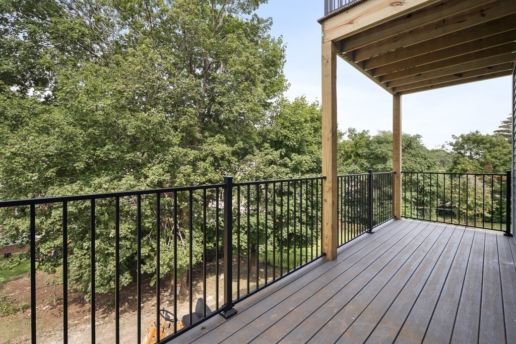 83 Glendower Rd # 2