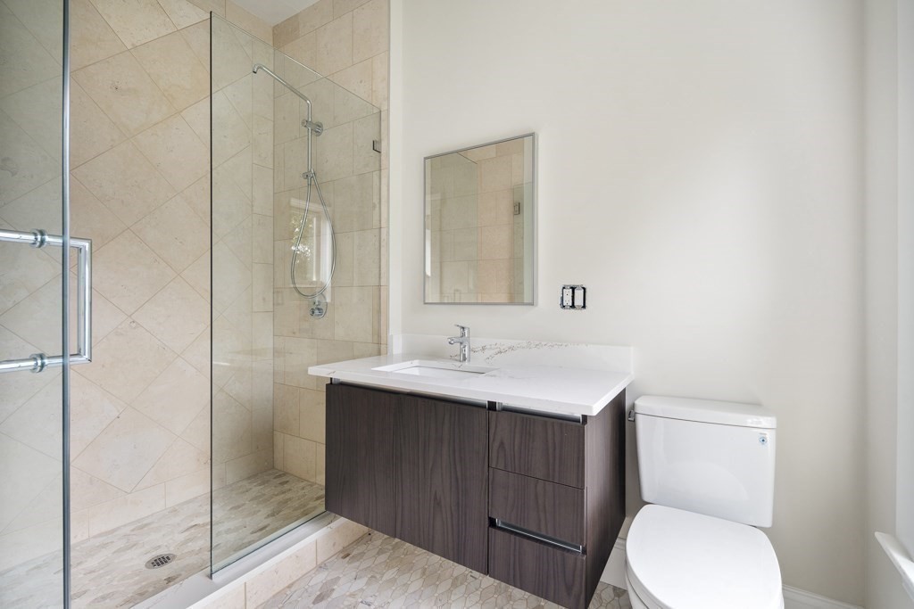 83 Glendower Rd # 2