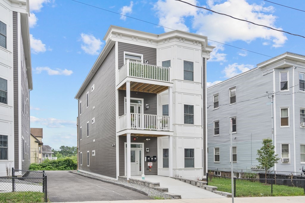 28 Browning Ave # 1