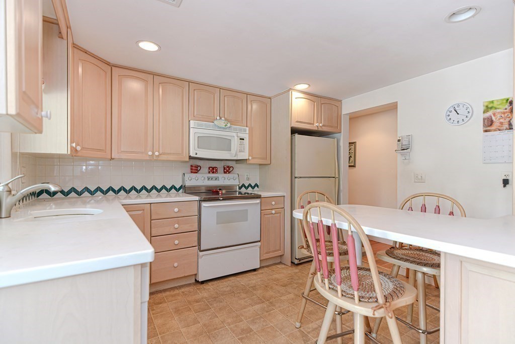84 Plymouth Rd
