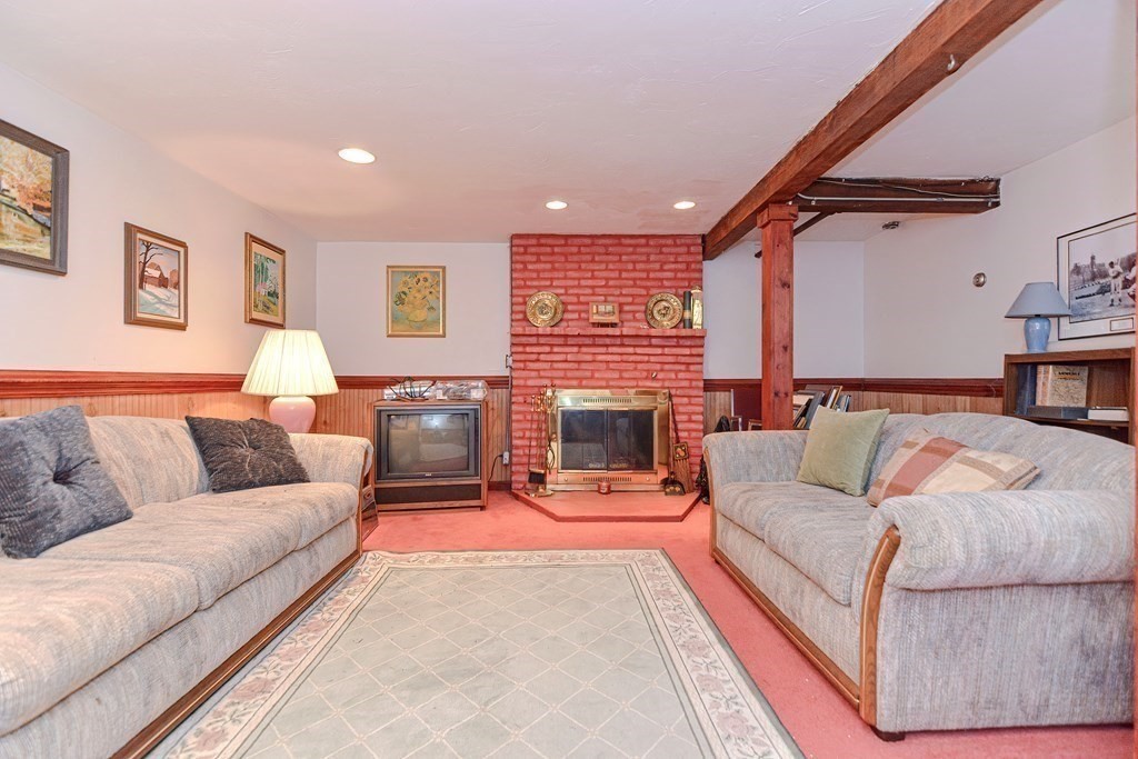 84 Plymouth Rd