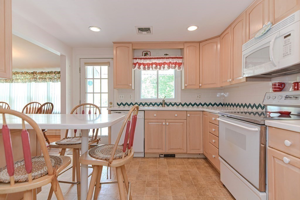 84 Plymouth Rd