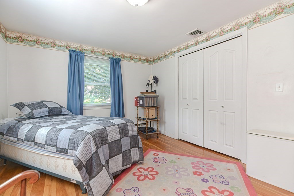 84 Plymouth Rd