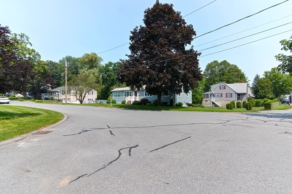 84 Plymouth Rd
