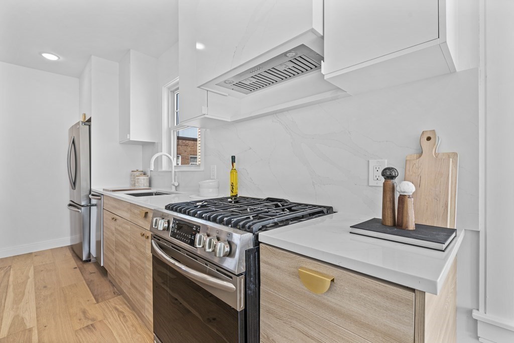 63-3 Merriam St # 3