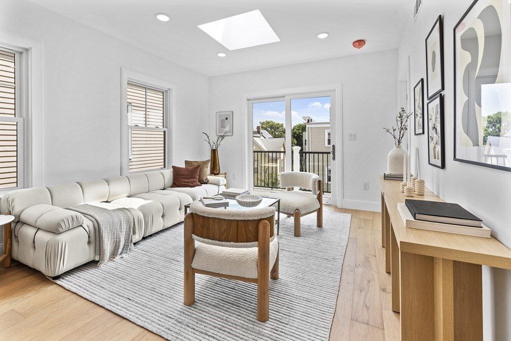 63-3 Merriam St # 3