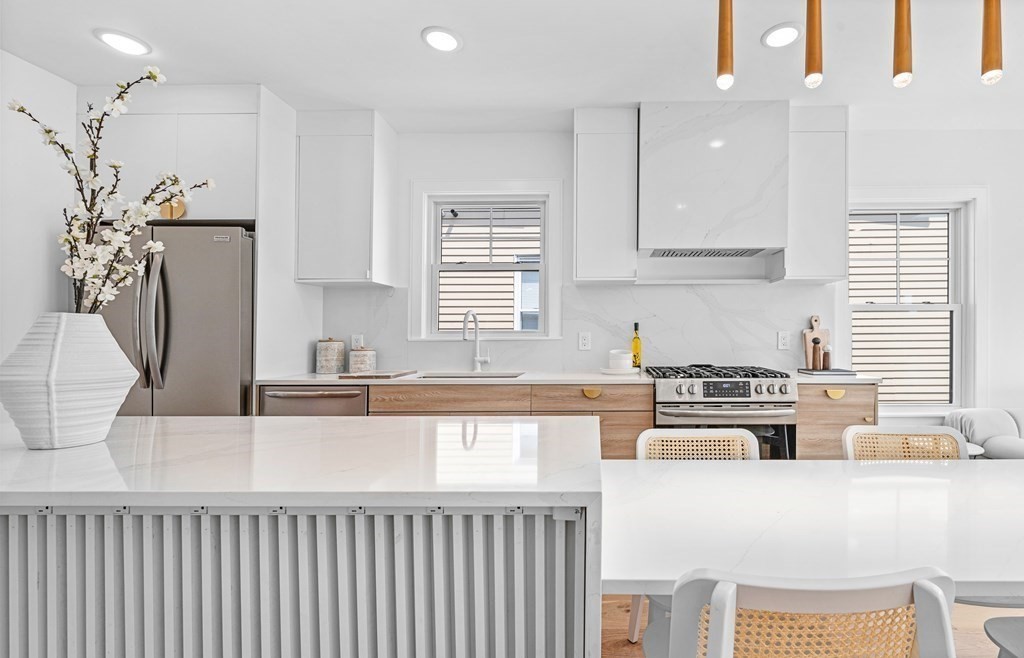 63-3 Merriam St # 3