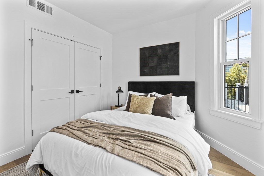 63-3 Merriam St # 3