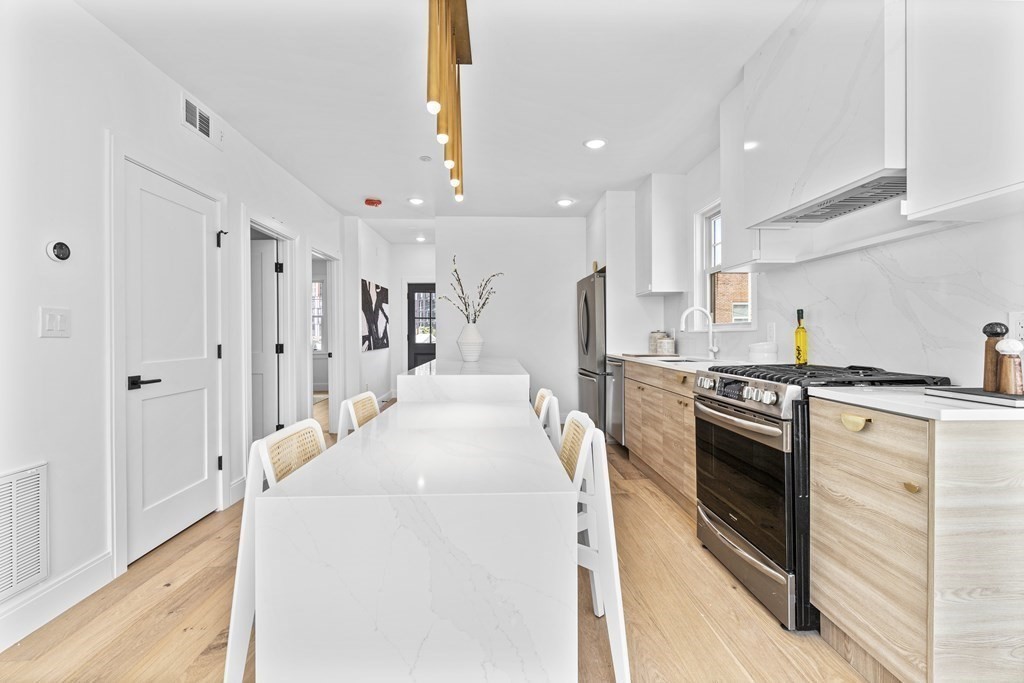 63-3 Merriam St # 3