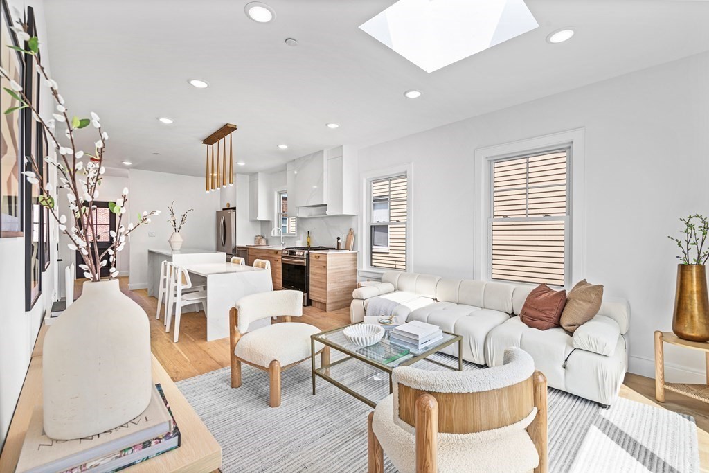 63-3 Merriam St # 3