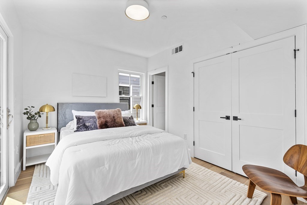 63-3 Merriam St # 3