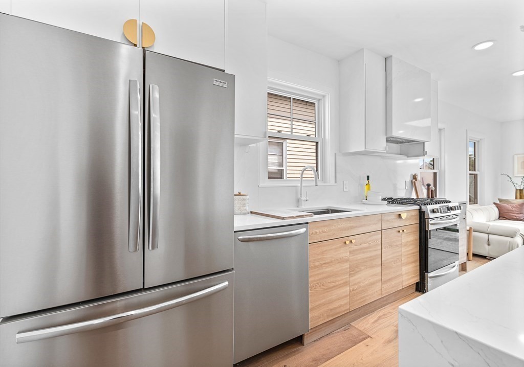 63-3 Merriam St # 3