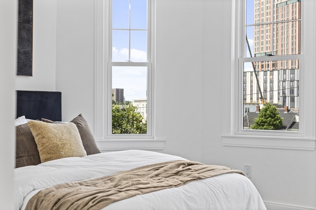 63-3 Merriam St # 3