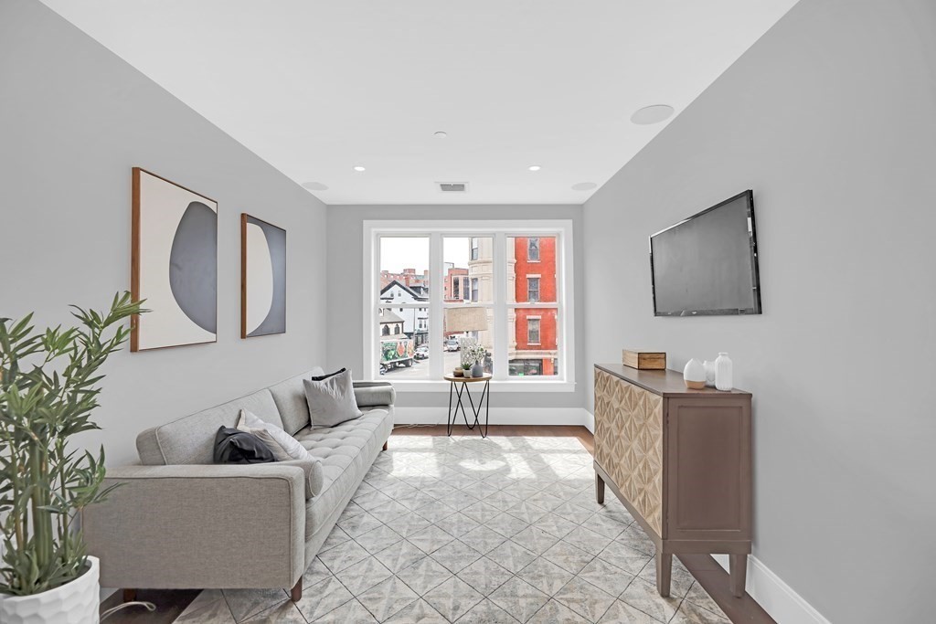 480 West Broadway # 201