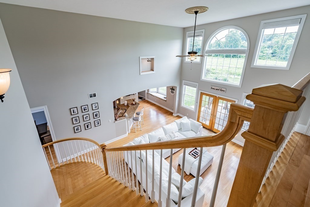15 Wandering Meadows Ln