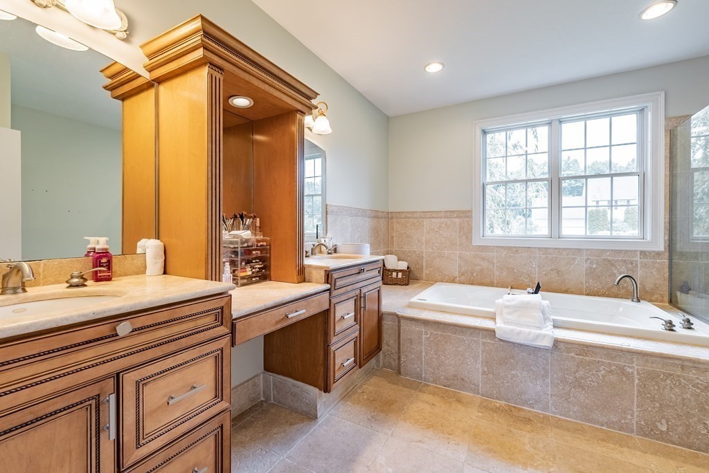 15 Wandering Meadows Ln