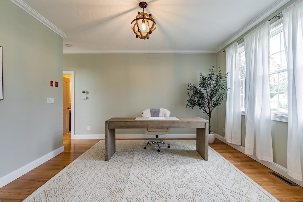 15 Wandering Meadows Ln