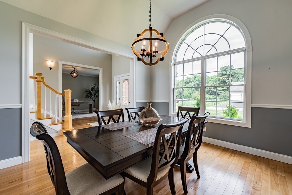 15 Wandering Meadows Ln