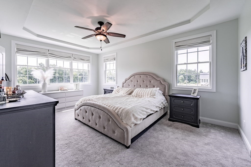 15 Wandering Meadows Ln