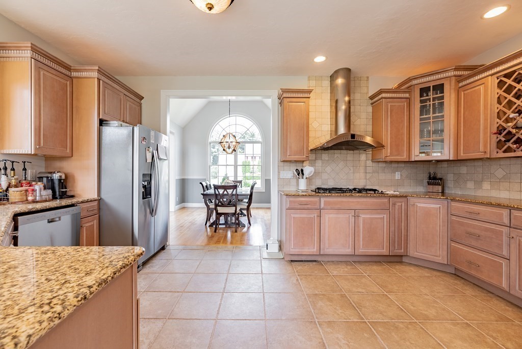15 Wandering Meadows Ln