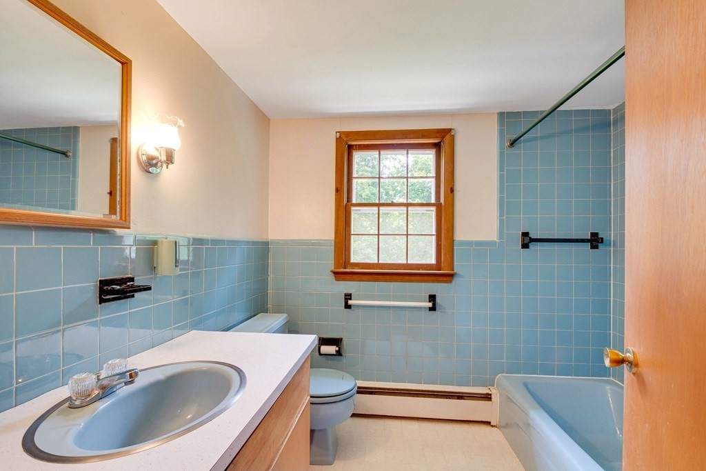 3 Brookside Circle